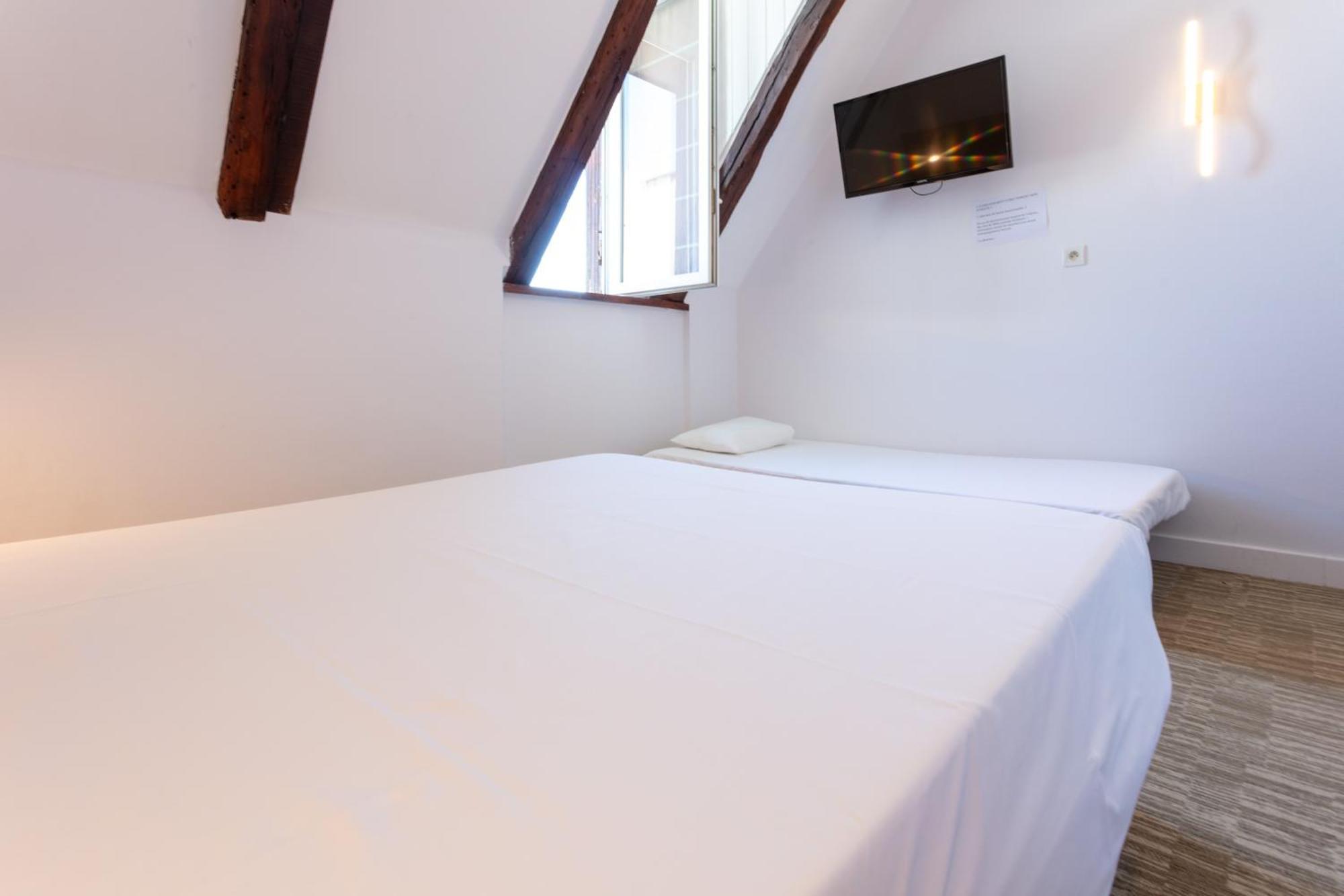 Hotel Du Clocher Rodez Exterior photo