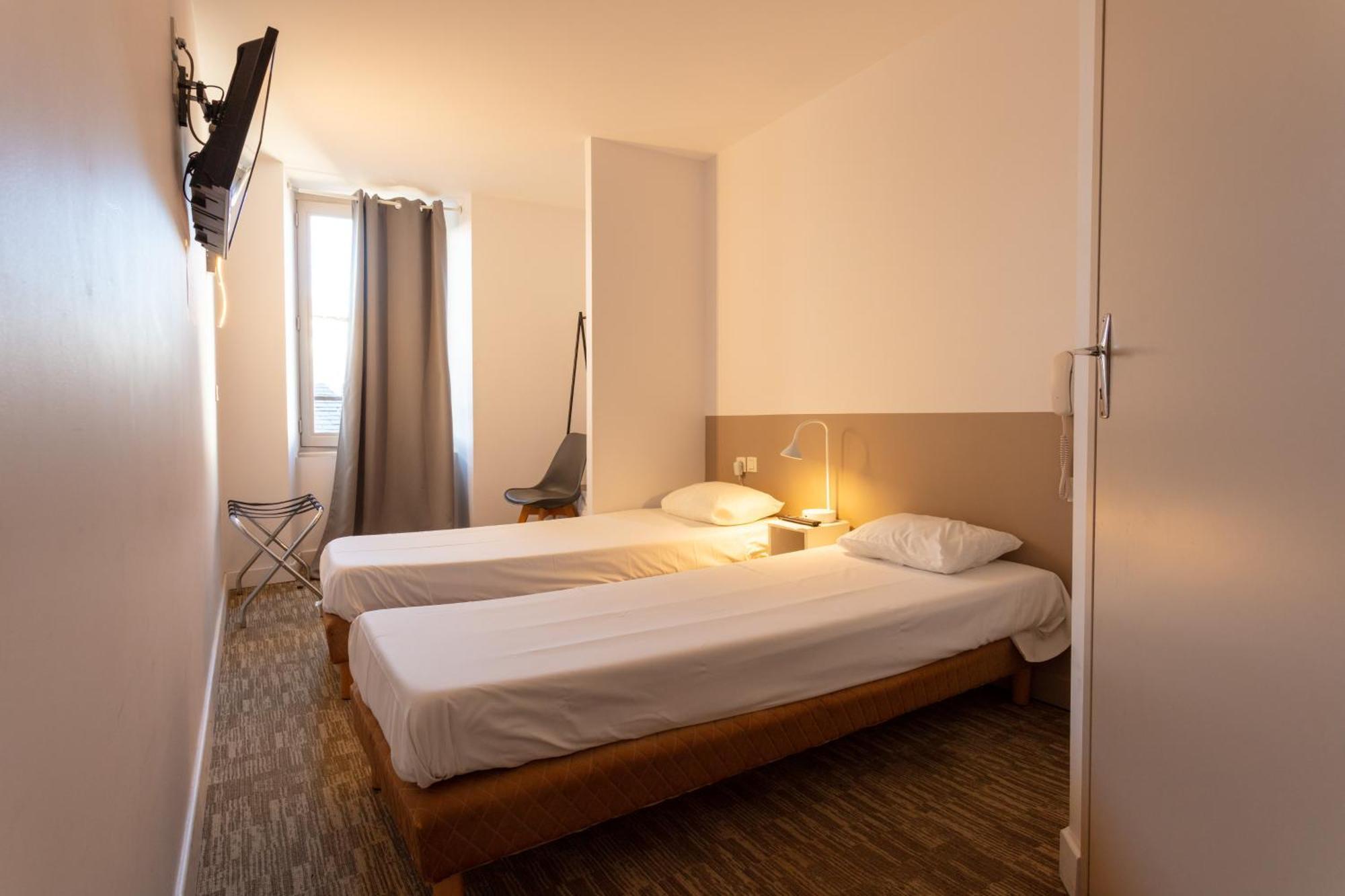 Hotel Du Clocher Rodez Exterior photo