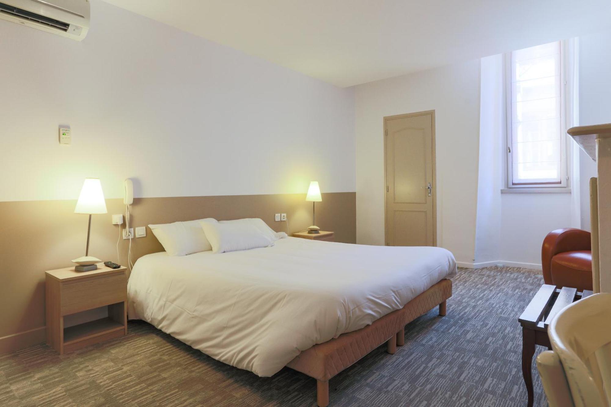 Hotel Du Clocher Rodez Exterior photo