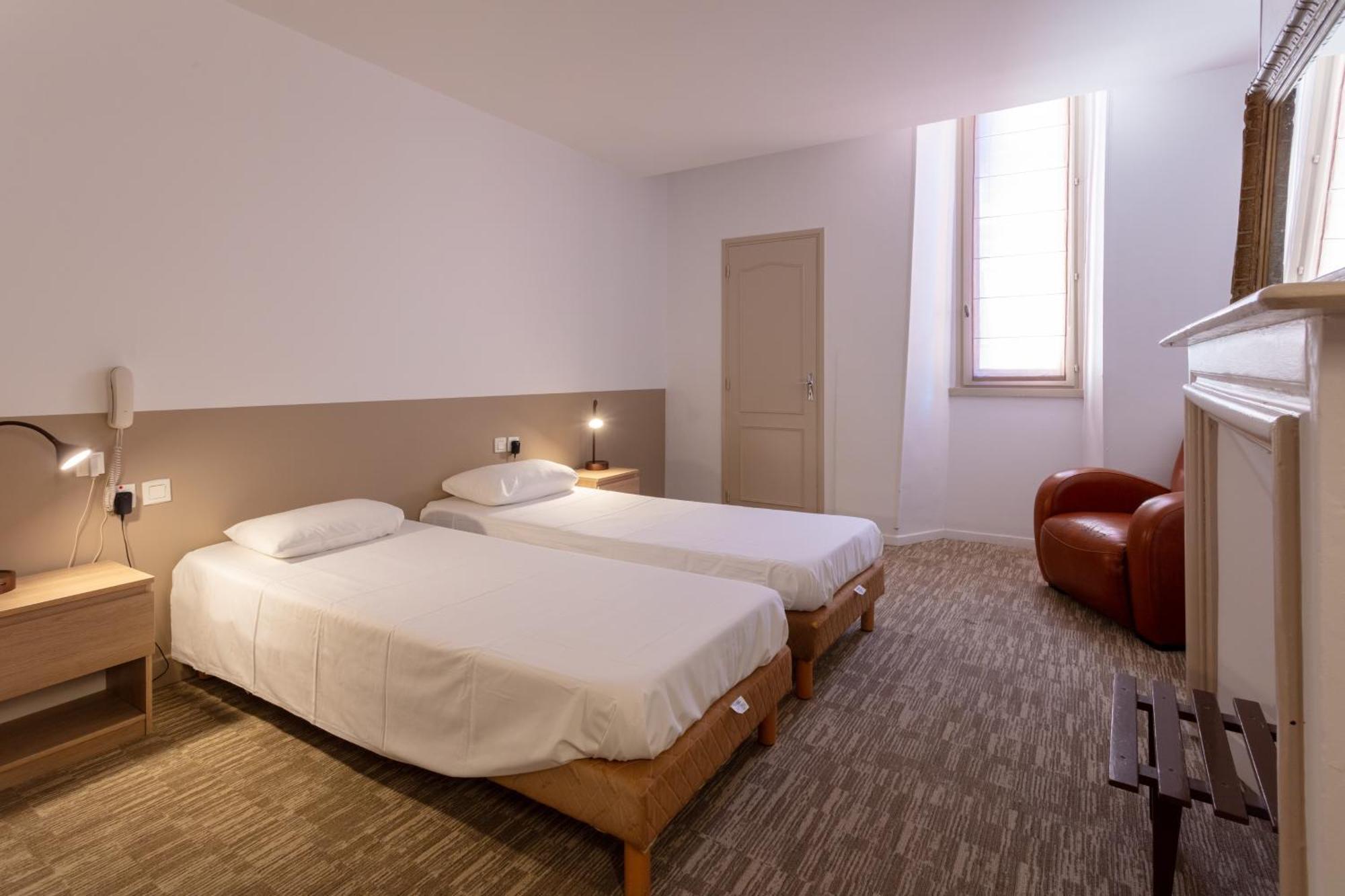 Hotel Du Clocher Rodez Exterior photo