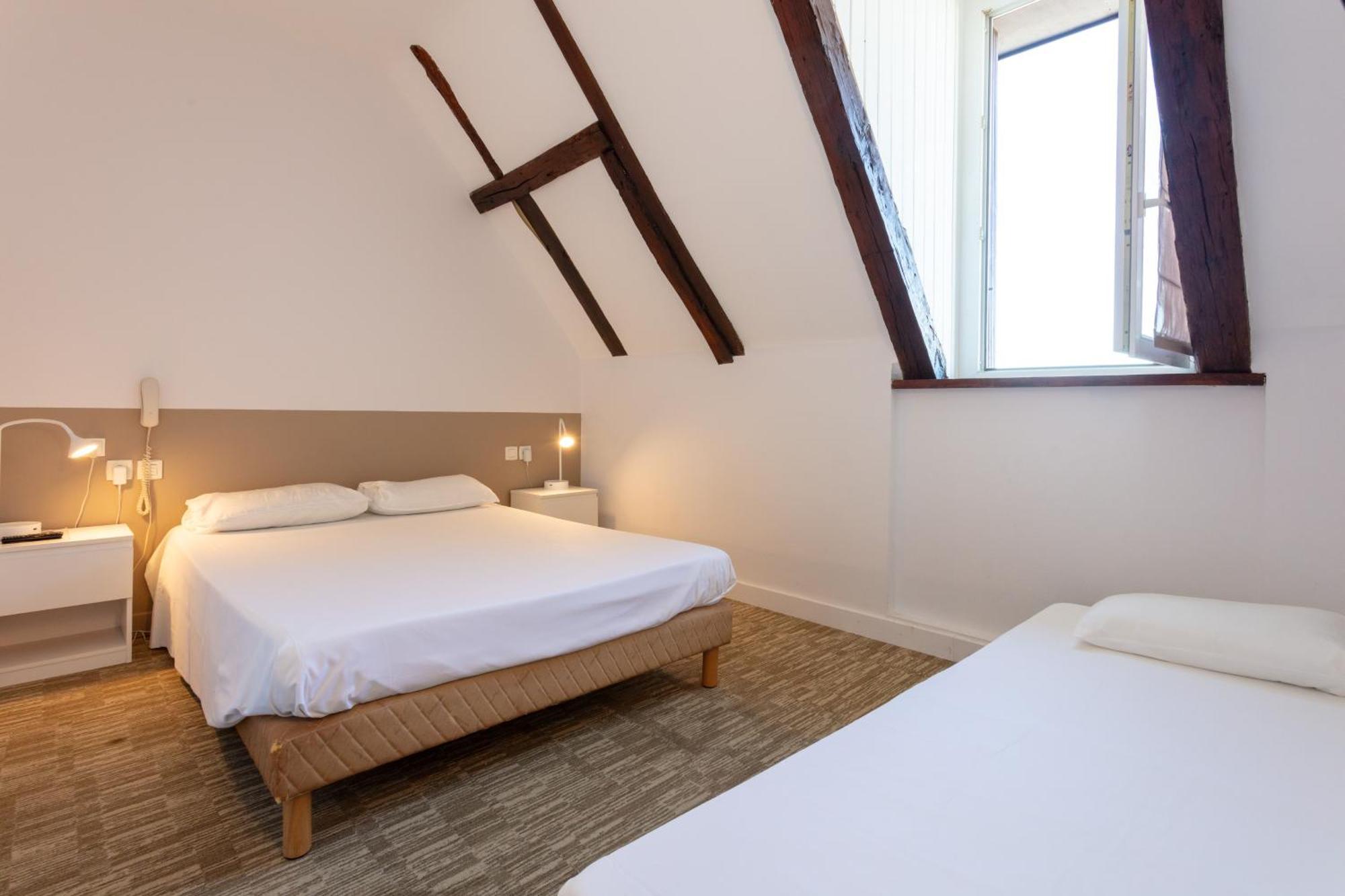 Hotel Du Clocher Rodez Exterior photo